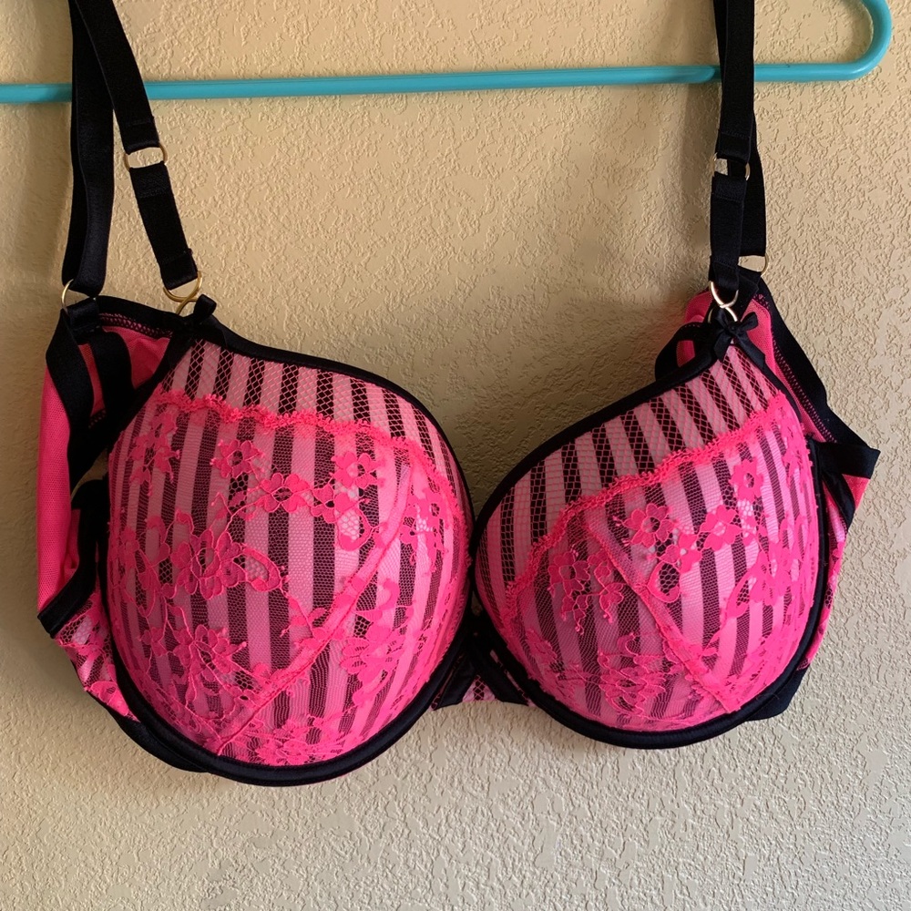 Victoria secret bra 38dd